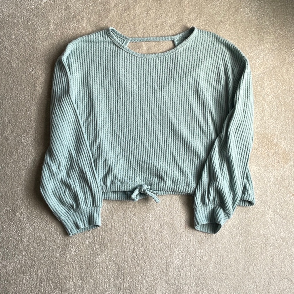 Hollister sweater/top